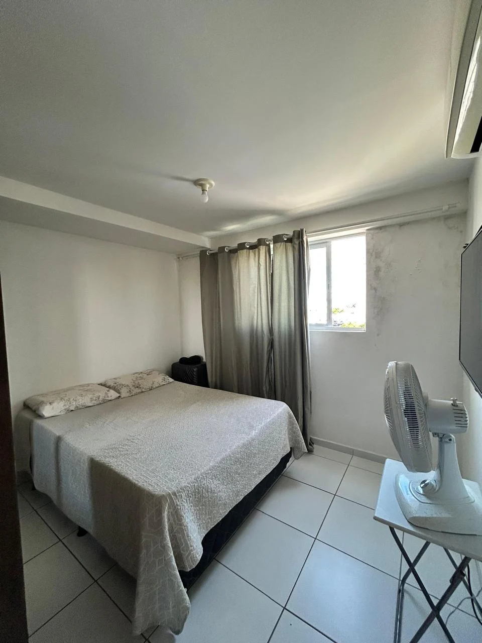 Apartamento Mobiliado no Miramar com 1 Quarto, Elevador e Piscina, Próximo a Epitácio