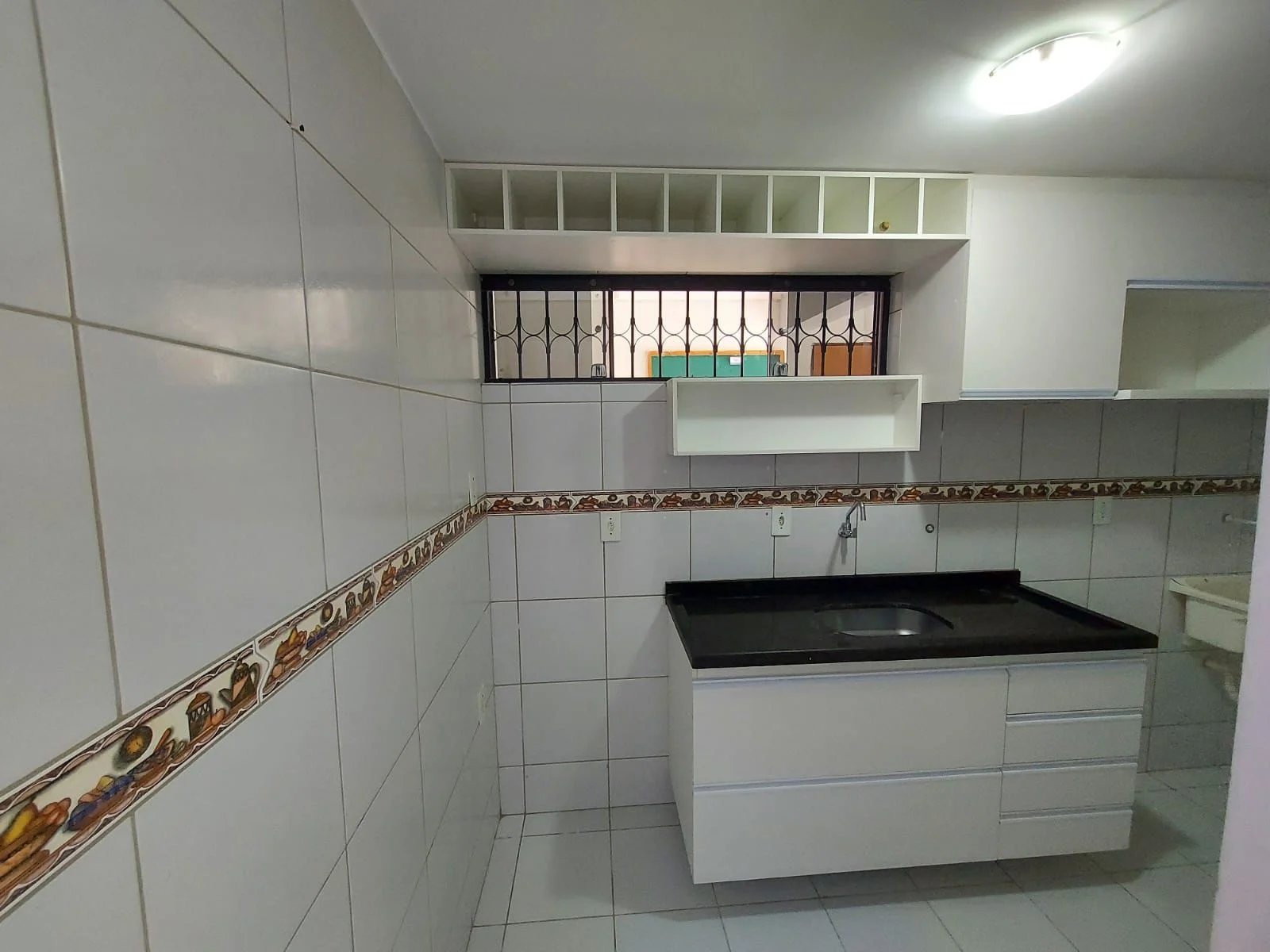 Apartamento Térreo no Jardim Cidade Universitária com 3 Quartos sendo 1 Suíte, 70m²