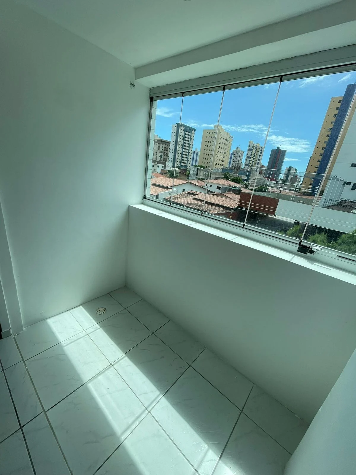 Apartamento em Manaíra com 2 Quartos sendo 1 Suíte, Elevador e Lazer