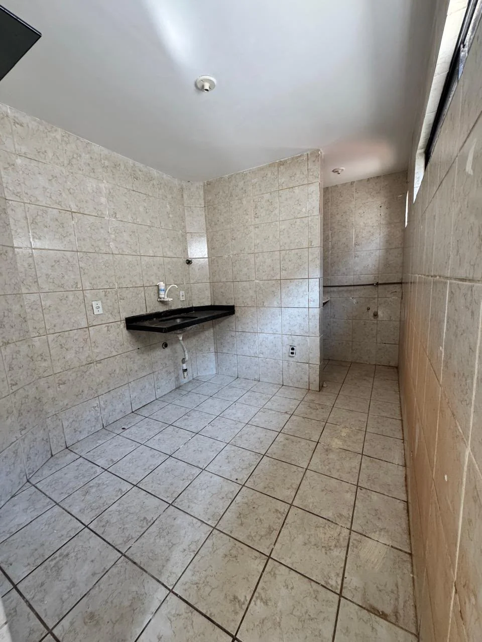 Apartamento Térreo no Jardim Cidade Universitária com 3 Quartos sendo 1 Suíte, 77m²