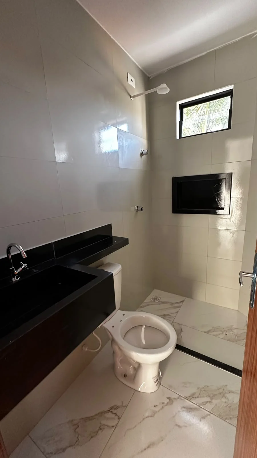 Apartamento em Mangabeira com 2 Quartos sendo 1 Suíte