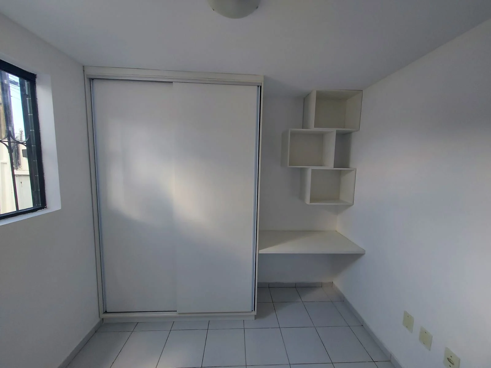 Apartamento Térreo no Jardim Cidade Universitária com 3 Quartos sendo 1 Suíte, 70m²