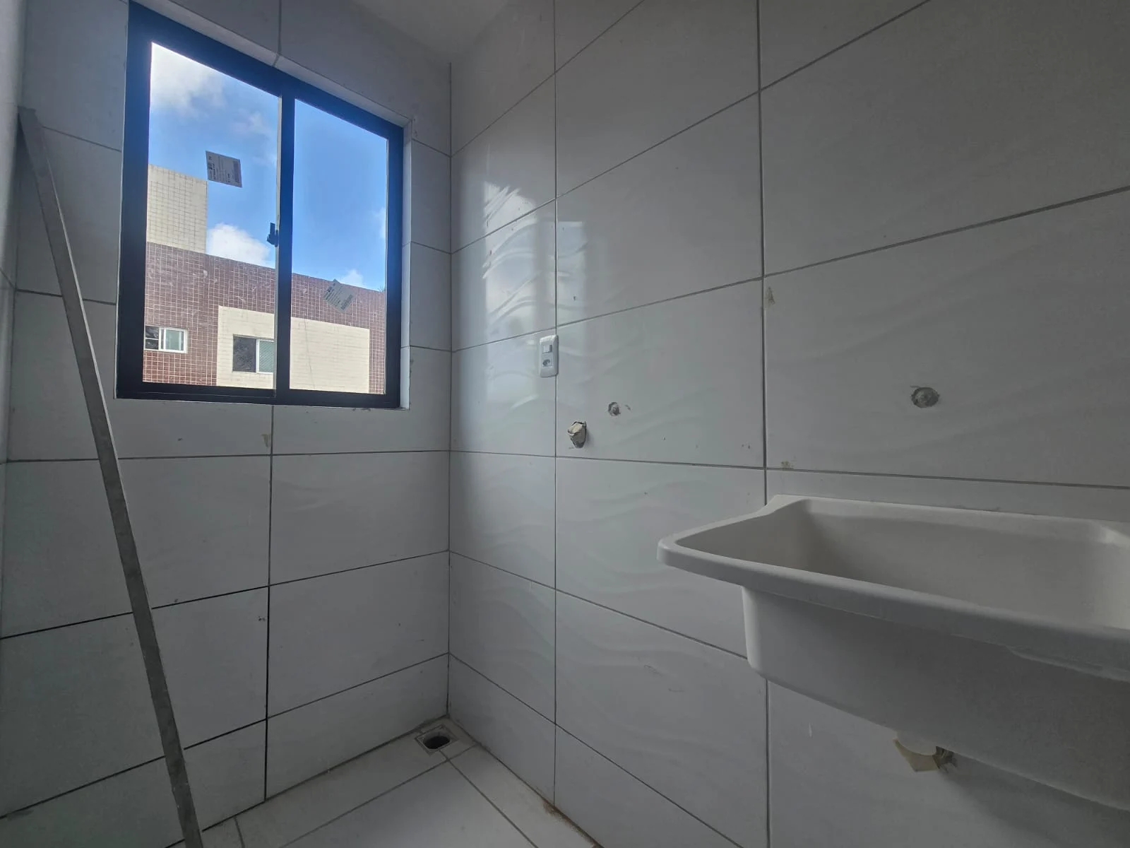 Apartamento em Mangabeira 3 com 2 Quartos sendo 1 Suíte, Opção de Térreo