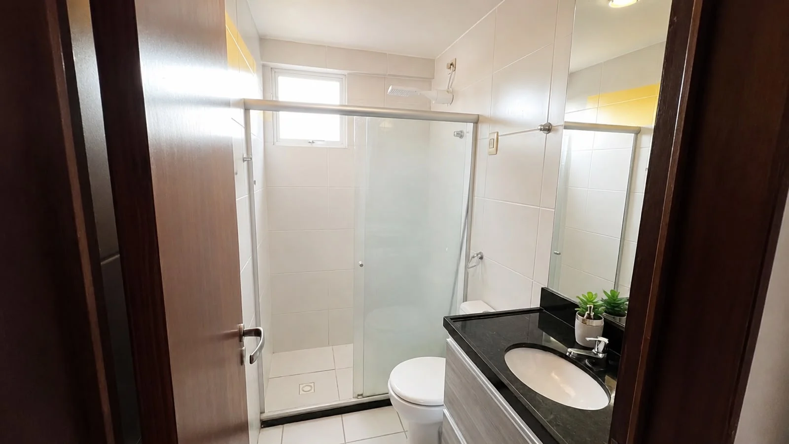 Apartamento no Bairro dos Estados com 3 Quartos sendo 1 Suíte, Elevador e Lazer