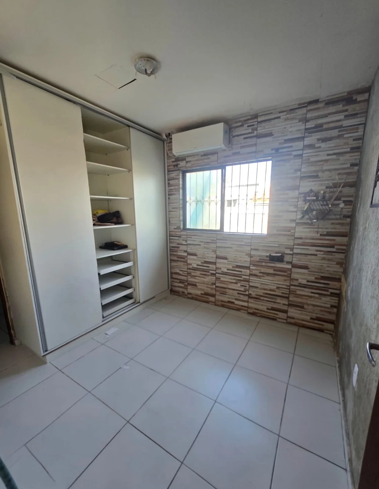 Apartamento Térreo no José Américo com 2 Quartos sendo 1 Suíte