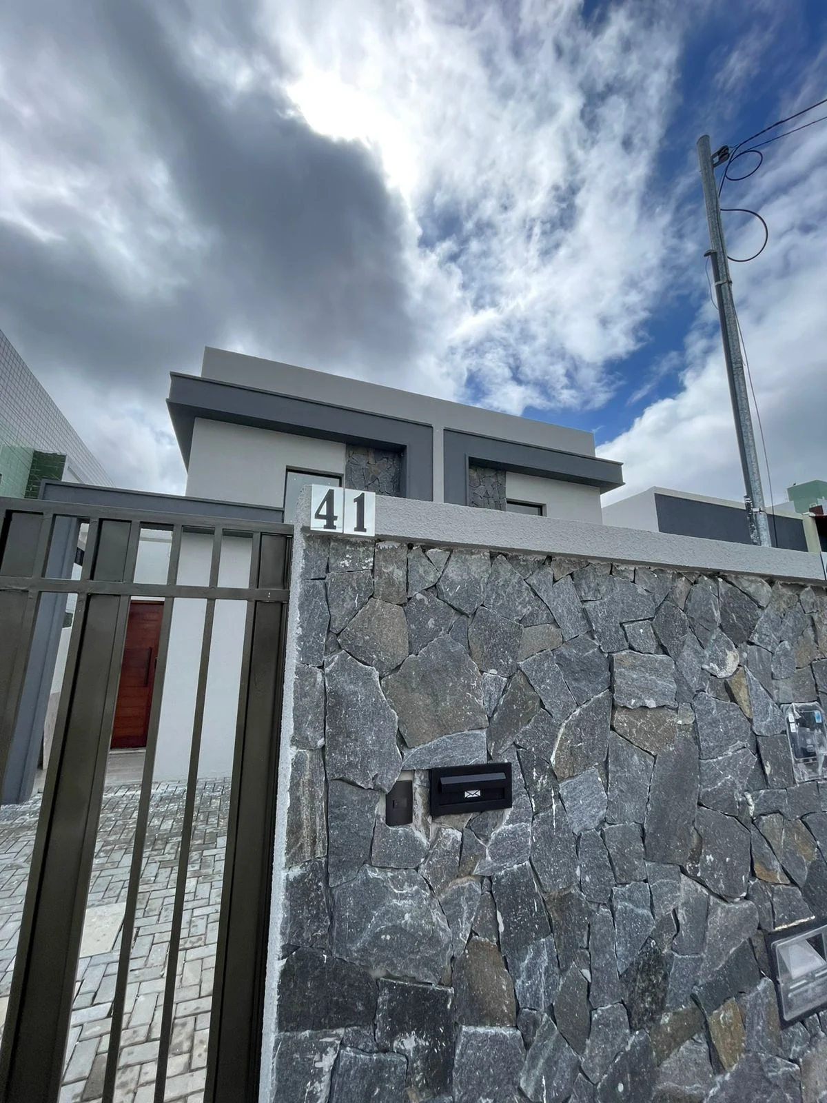 Excelente Casa no José Américo 2 Quartos sendo 1 Suíte R$ 299.000,00*