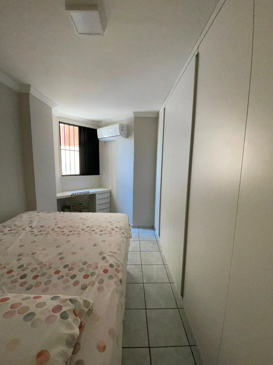 Apartamento Térreo com Área Mobiliado no Cabo Branco com 1 Quarto, 50m da Praia