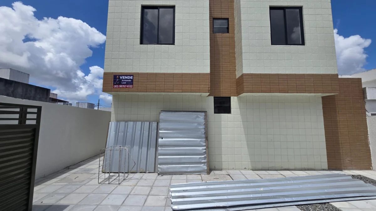 Apartamento no Bairro das Industrias com 2 Quartos sendo 1 Suíte, Opção de Térreo com Área