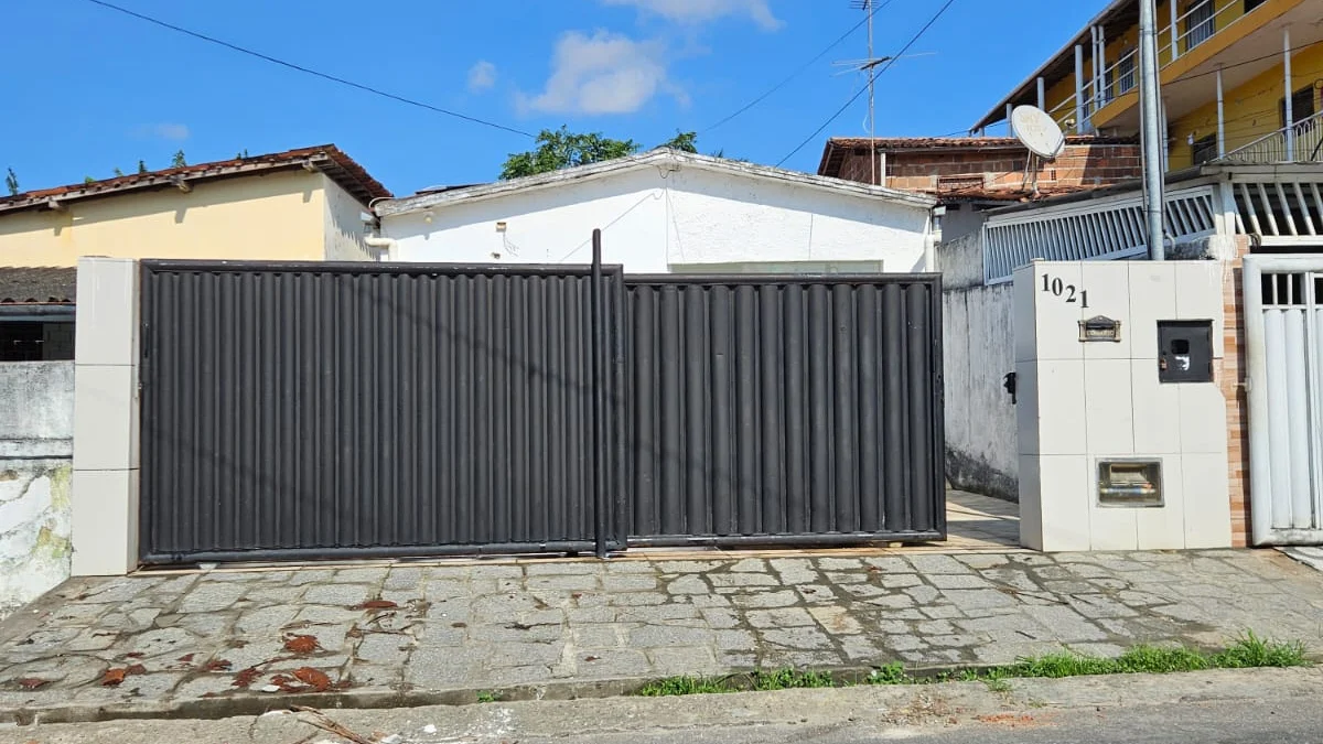 Casa em Cruz das Armas com 3 Quarto sendo 1 Suíte R$ 1.500,00*