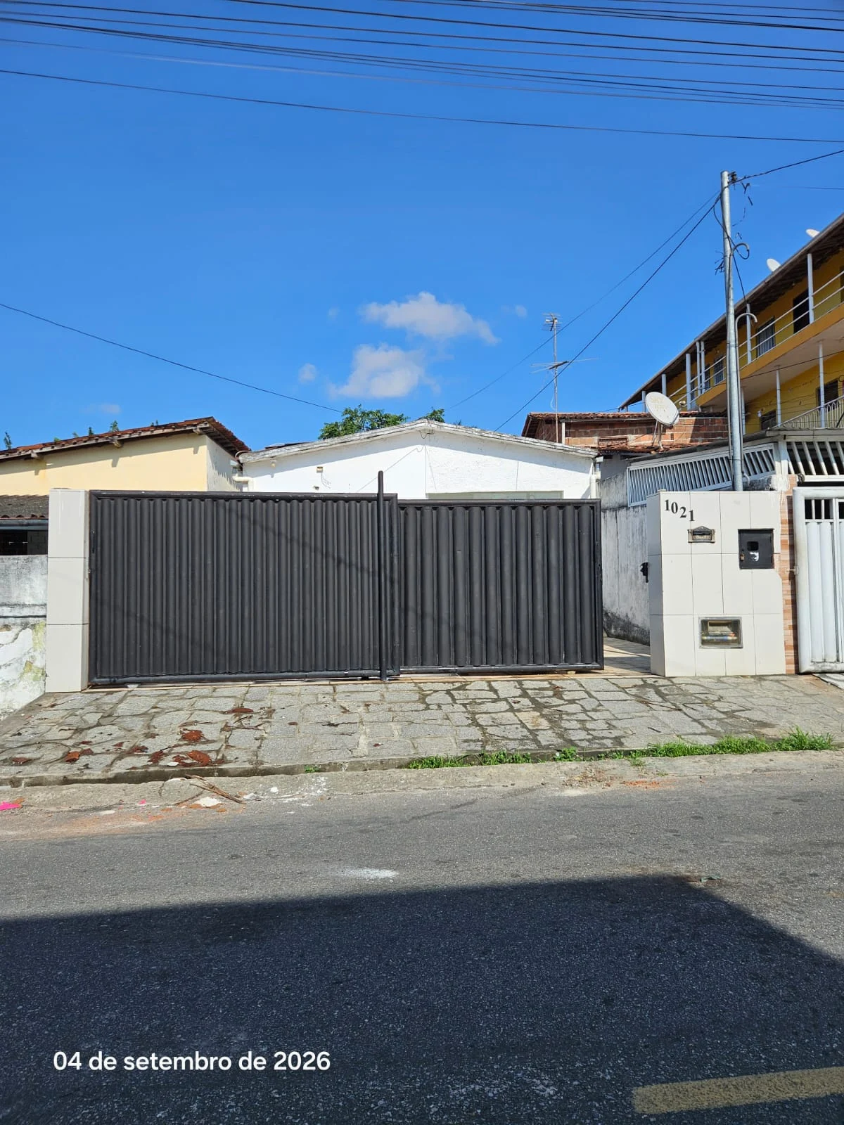 Casa em Cruz das Armas com 3 Quarto sendo 1 Suíte R$ 1.500,00*