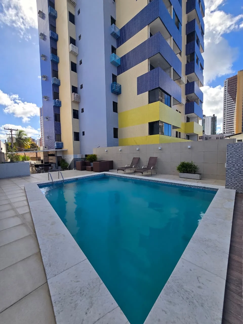 Apartamento em Manaíra com 2 Quartos sendo 1 Suíte, Elevador e Lazer