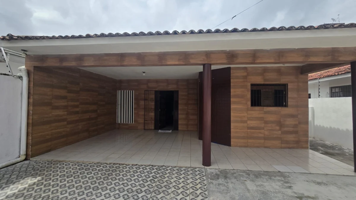 Casa no José Américo com 3 Quartos sendo 1 Suíte