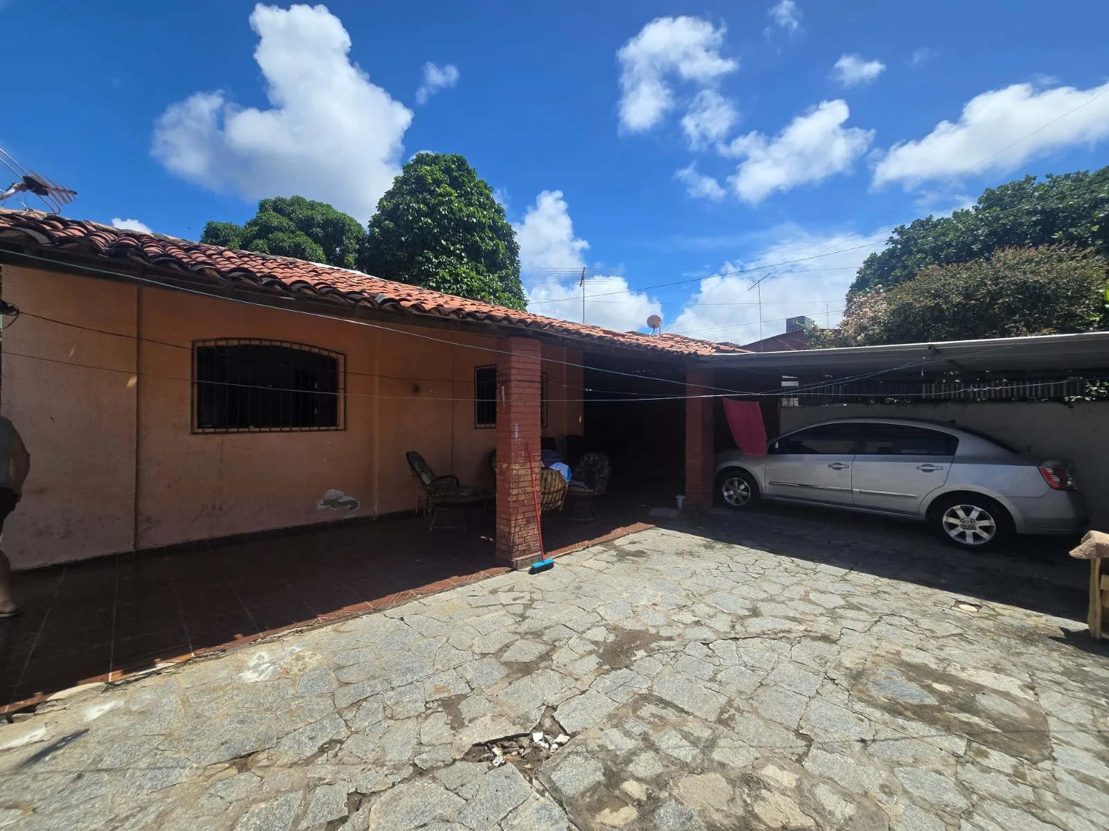 Casa no Altiplano com 3 Quartos sendo 1 Suíte, 5 Vagas, Terreno com 390m²