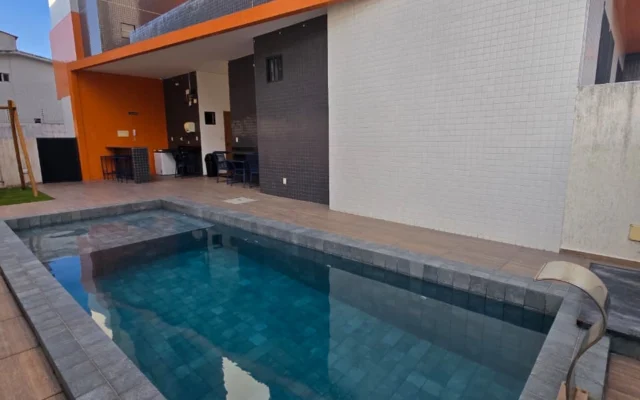 Excelente Apartamento no Portal do Sol com 2 Quartos sendo 1 Suíte, Elevador e Lazer