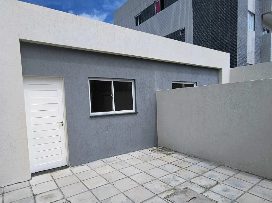 Casa em Parque do Sol/Valentina com 2 Quartos sendo 1 Suíte