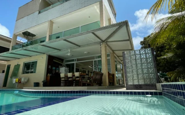 Casa em Condomínio Fechado na região do Altiplano com 5 Suítes, 450m²