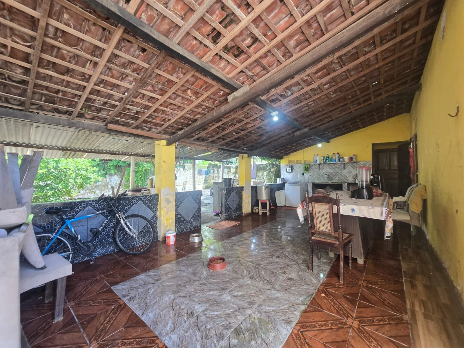Casa no Altiplano com 3 Quartos sendo 1 Suíte, 5 Vagas, Terreno com 390m²