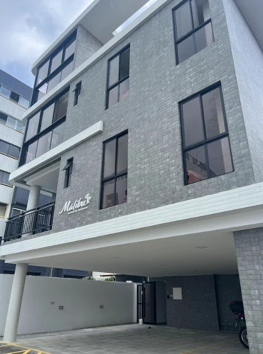 Cobertura com Piscina no Bessa com 2 Quartos sendo 1 Suíte, Elevador