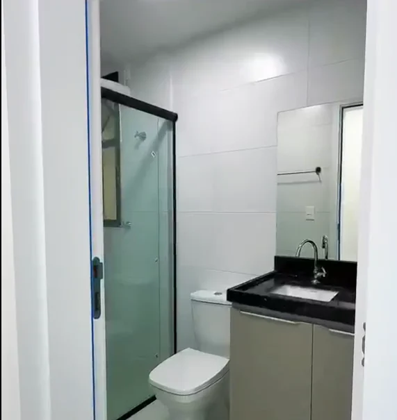 ALUGO Apartamento em Ponta de Campina com 2 Quartos sendo 1 Suíte, Elevador e Lazer R$ 3.600,00*