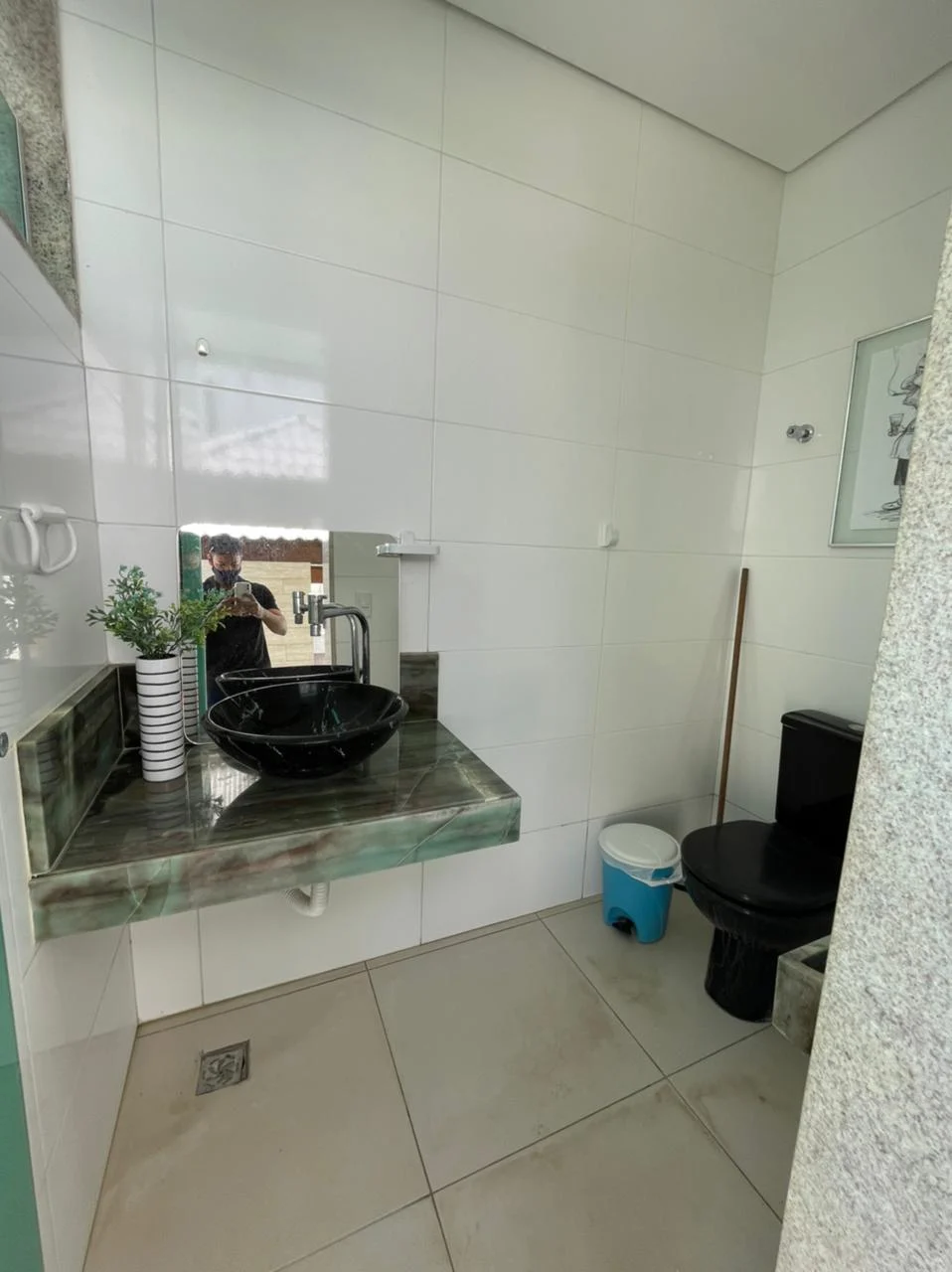 Casa em Condomínio Fechado na região do Altiplano com 5 Suítes, 450m²