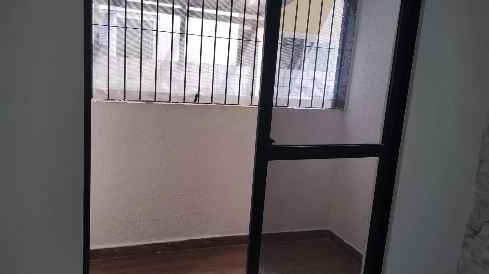 ALUGO Apartamento Térreo com Área em Água Fria/Bancários com 3 Quartos sendo 1 Suíte, Próximo ao Unipê R$ 2.200,00*