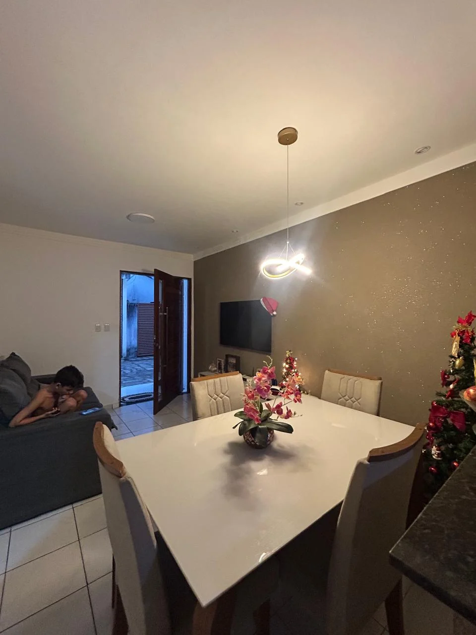Casa em Condomínio no Planalto Boa Esperança/Valentina 2 Quartos sendo 1 Suíte