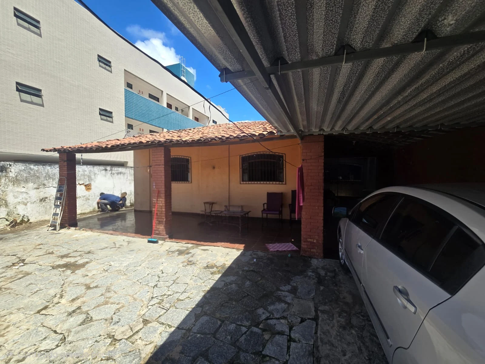 Casa no Altiplano com 3 Quartos sendo 1 Suíte, 5 Vagas, Terreno com 390m²