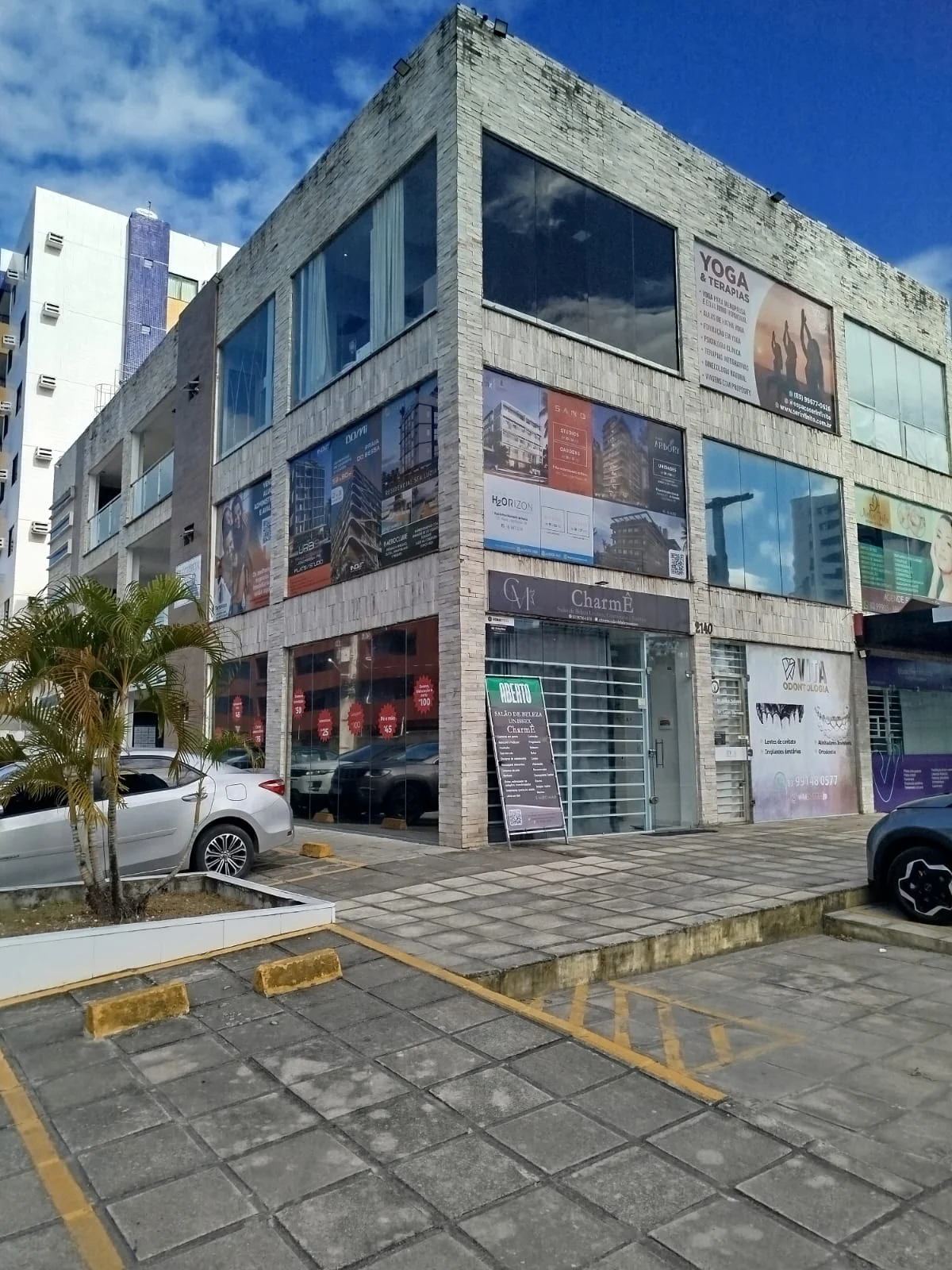 Sala Comercial no Jardim Oceania/Bessa com 42m² e Elevador