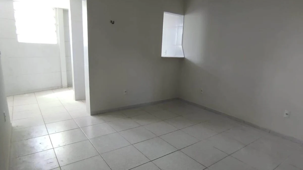 ALUGO Casa em Mangabeira com 3 Quartos sendo 1 Suíte R$ 1.500,00*