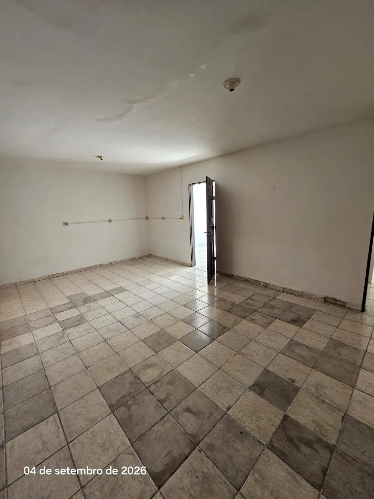 Casa em Cruz das Armas com 3 Quarto sendo 1 Suíte R$ 1.500,00*