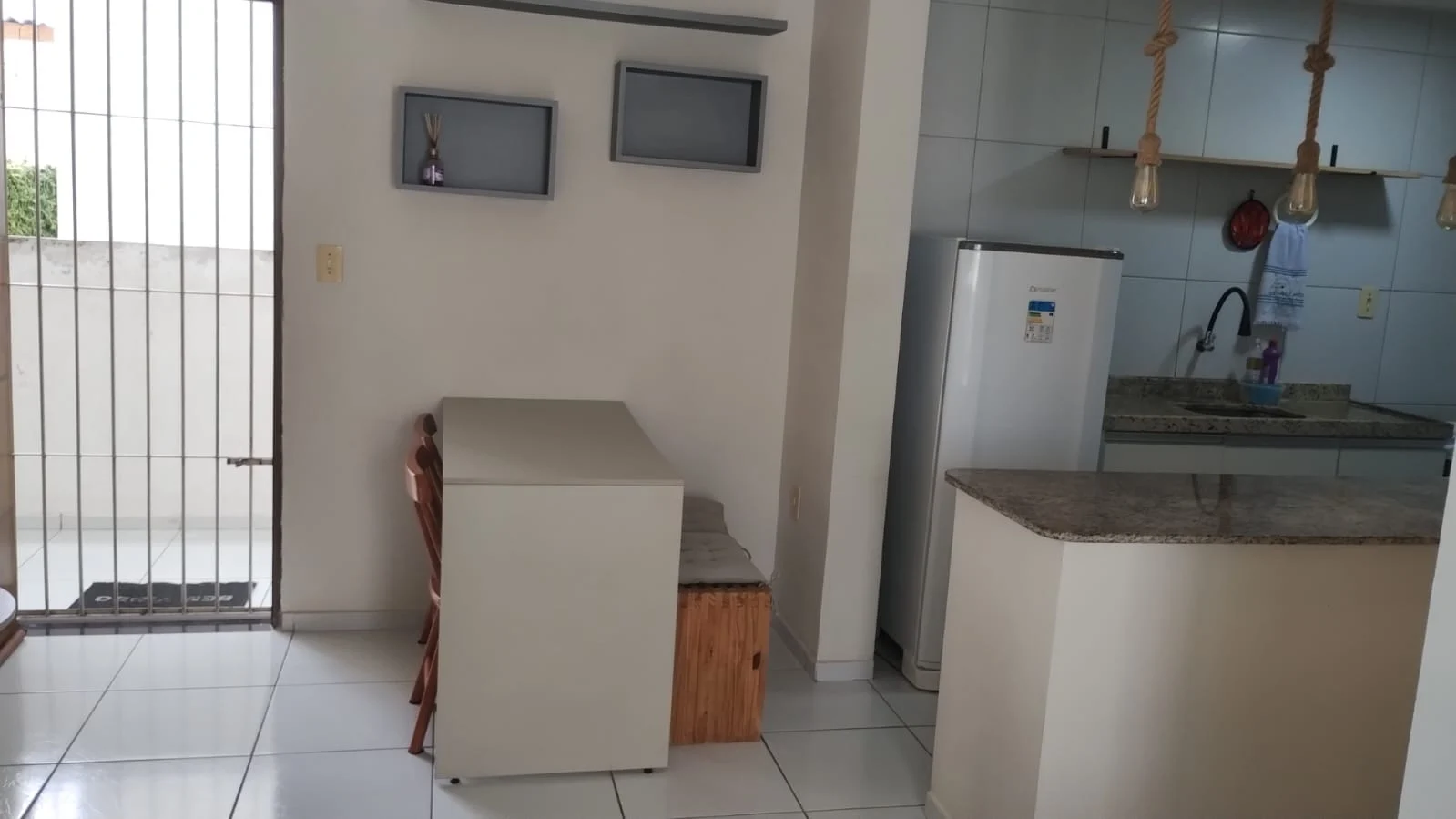 ALUGO Apartamento Mobiliado no José Américo com 2 Quartos R$ 1.800,00*