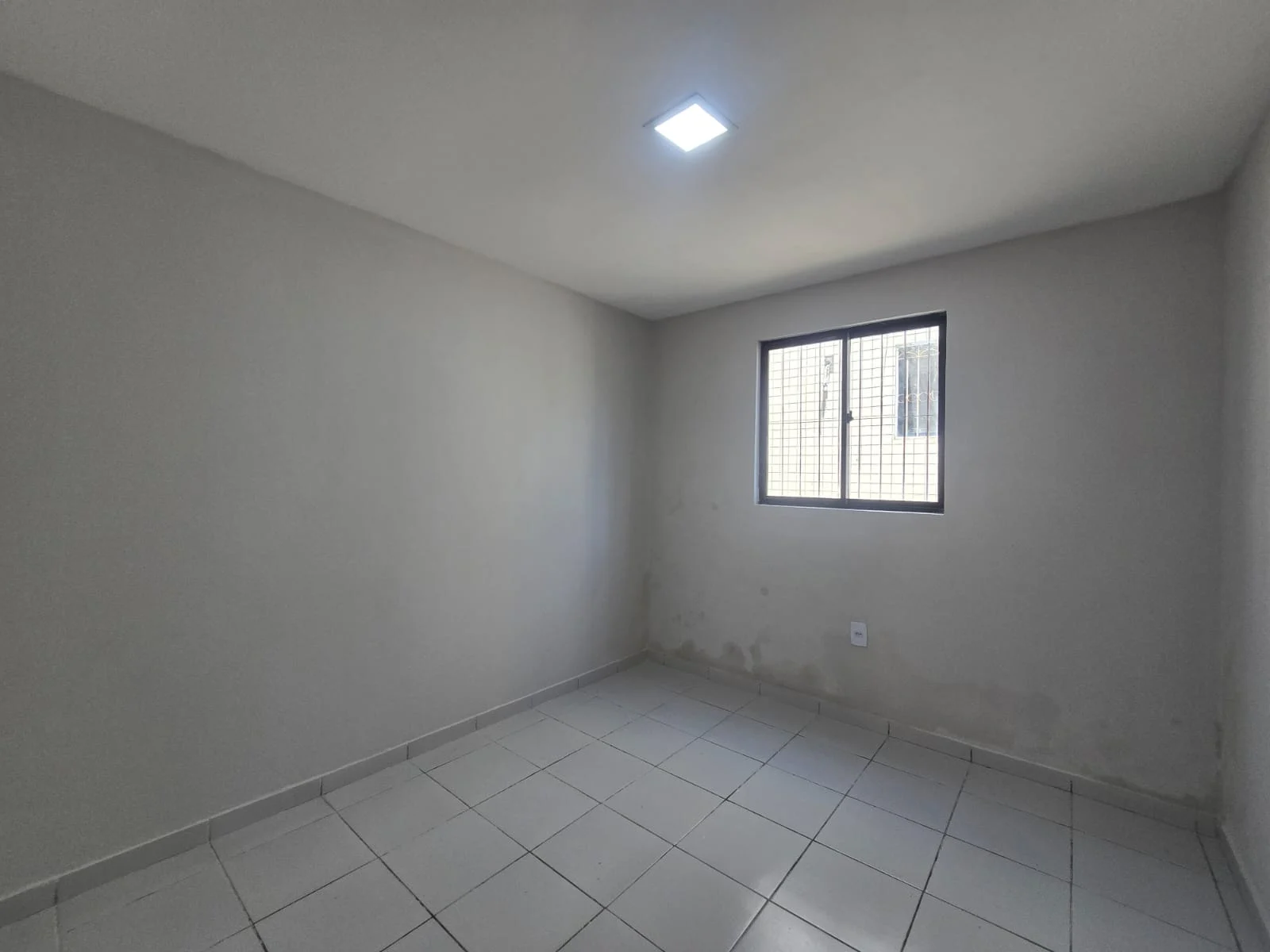 Apartamento Térreo no Bairro das Industrias com 2 Quartos com Lazer