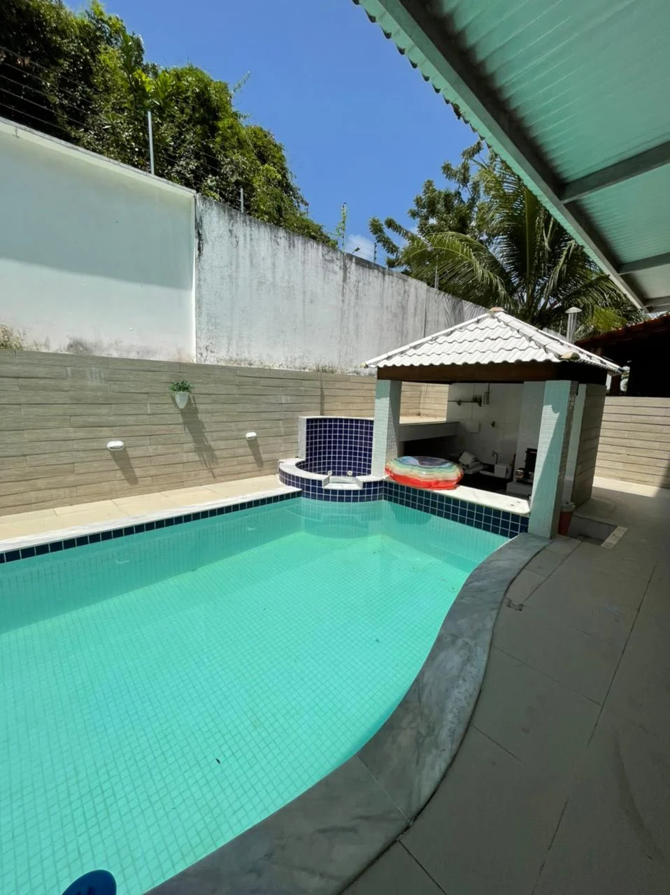 Casa em Condomínio Fechado na região do Altiplano com 5 Suítes, 450m²