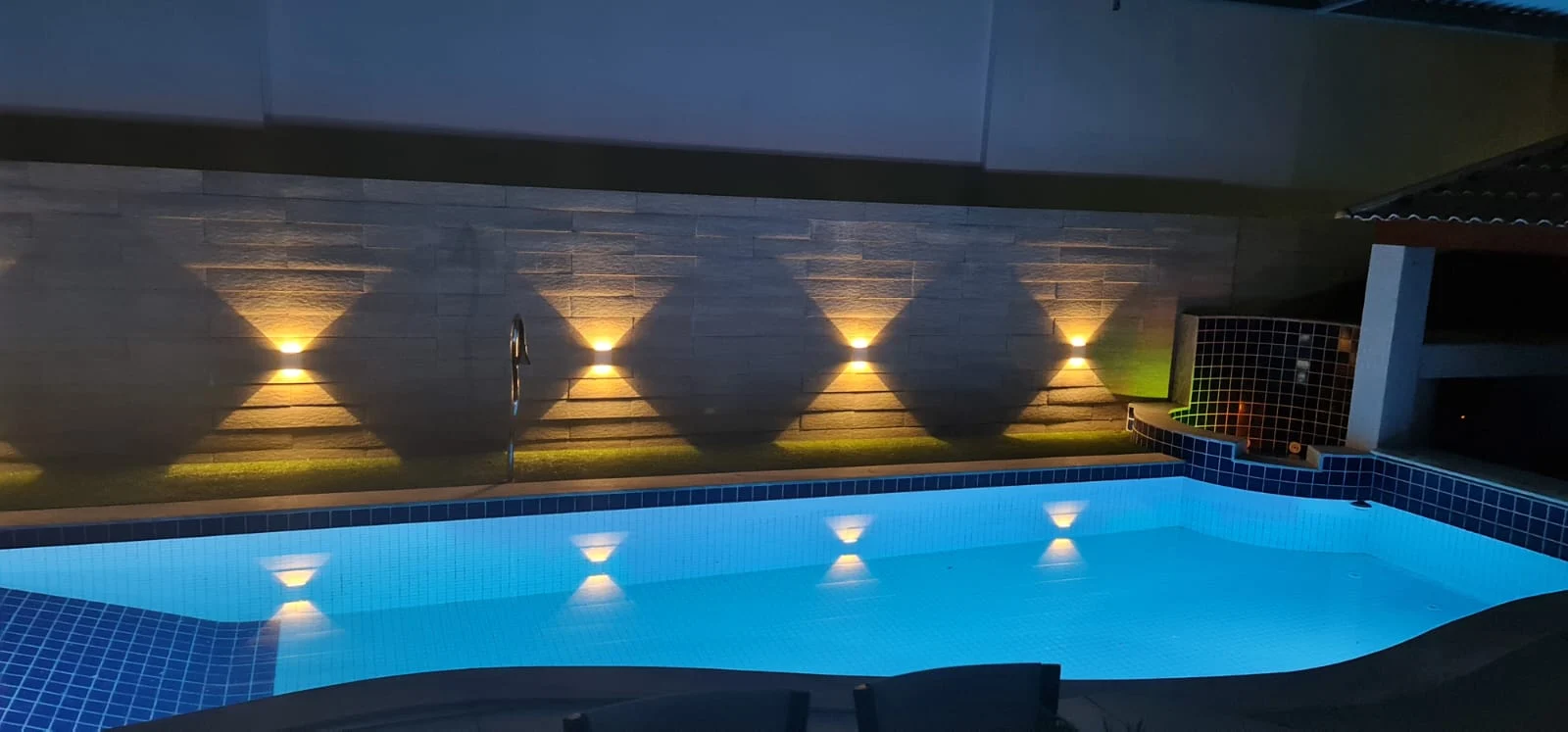 Casa em Condomínio Fechado na região do Altiplano com 5 Suítes, 450m²