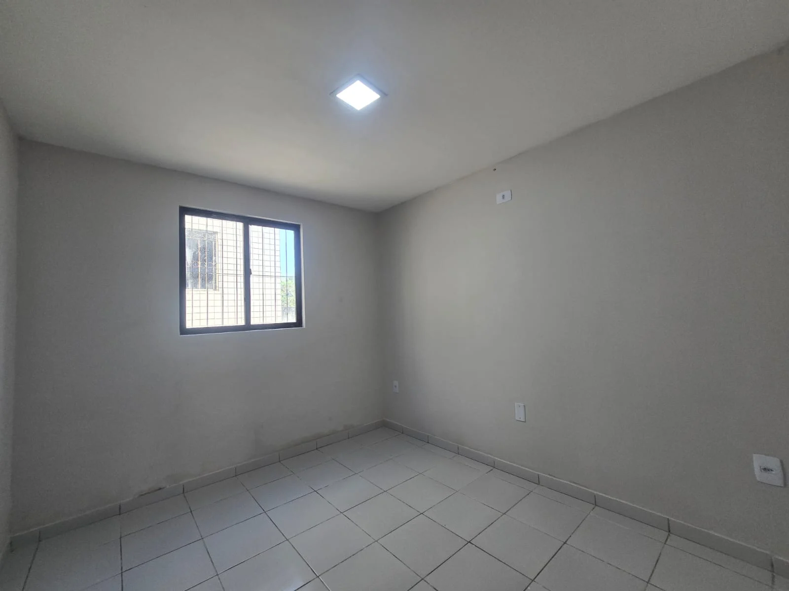 Apartamento Térreo no Bairro das Industrias com 2 Quartos com Lazer