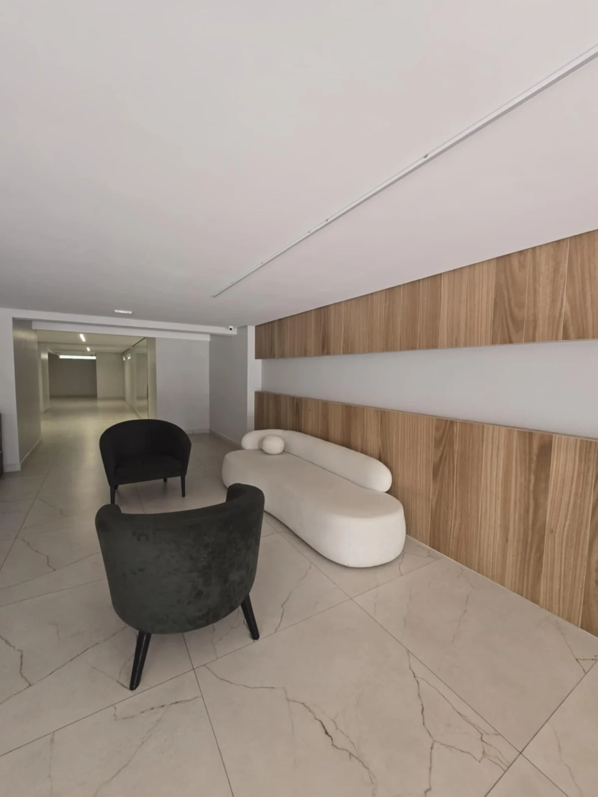 Apartamento na Principal dos Bancários com 3 Quartos sendo 1 Suíte e DCE, 2 Vagas e Lazer Completo