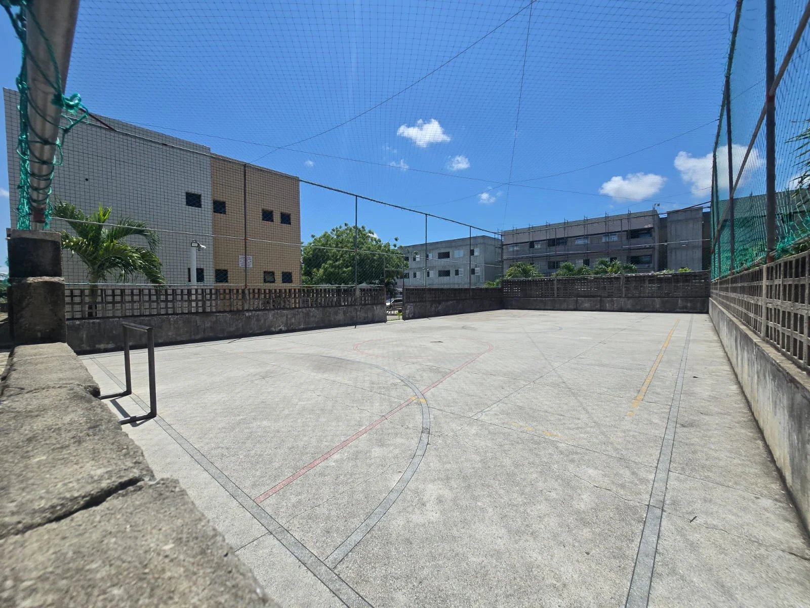 Apartamento Térreo no Bairro das Industrias com 2 Quartos com Lazer