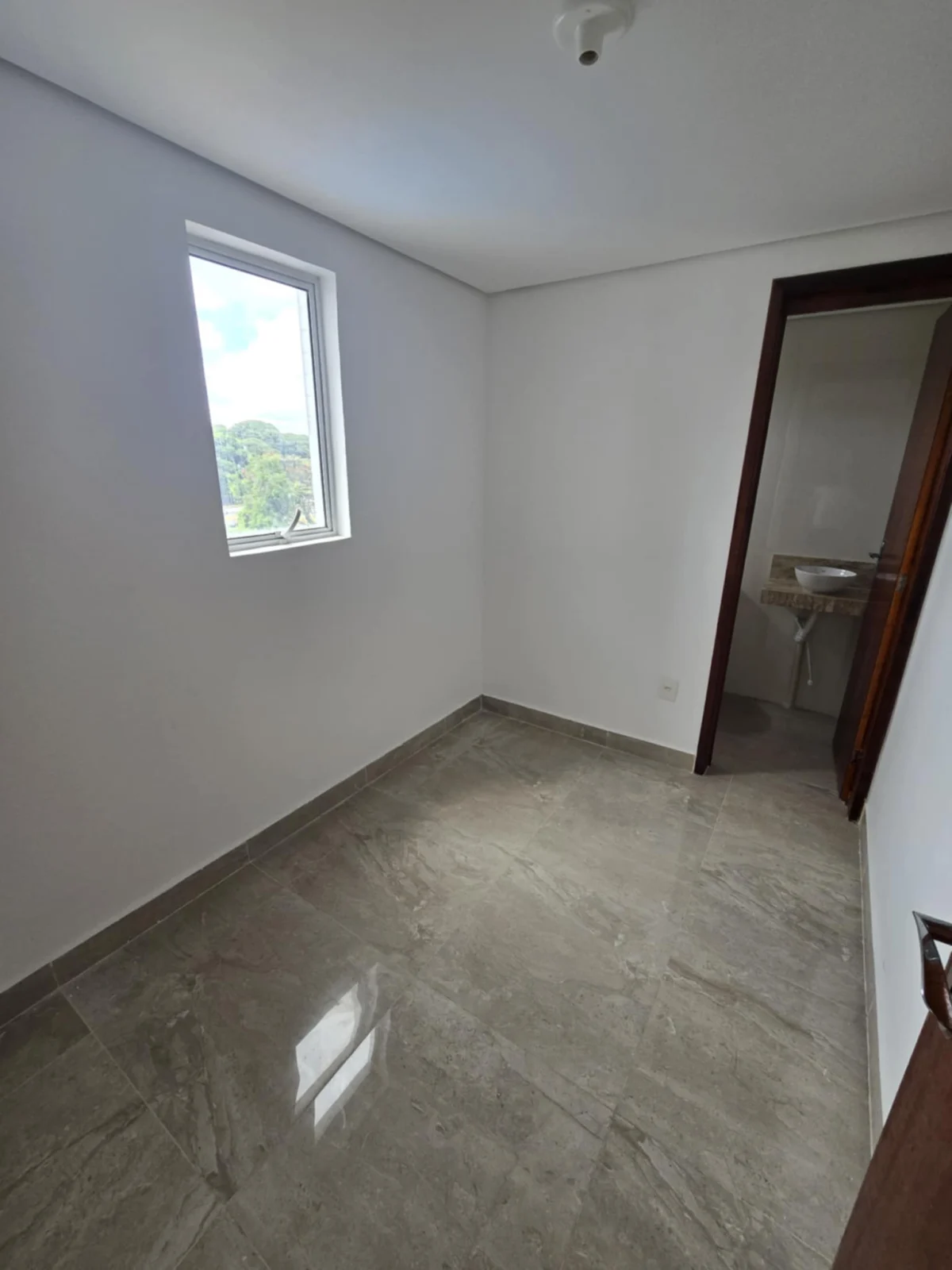 Apartamento na Principal dos Bancários com 3 Quartos sendo 1 Suíte e DCE, 2 Vagas e Lazer Completo