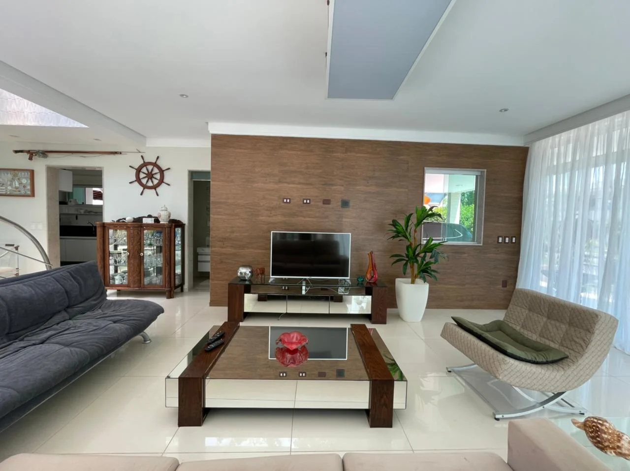 Casa em Condomínio Fechado na região do Altiplano com 5 Suítes, 450m²